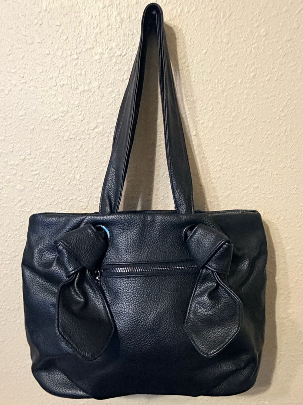 Steve Madden Women’s Black Shoulder Bag So Cute and Holds a Ton.New 12 by 15